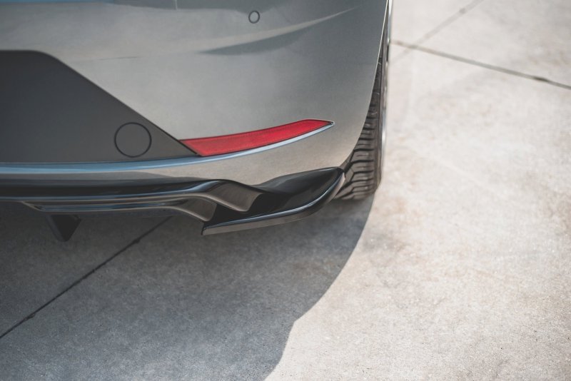 Maxton Heck Ansatz Flaps Diffusor für SEAT Leon Mk3 FR Facelift schwarz Hochglanz SE-LE-3F-FR-RSD1-G