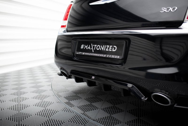 Maxton Mittlerer Cup Diffusor Heck Ansatz Chrysler 300 Mk2 schwarz Hochglanz CHR-300C-2-RD1G+RD2-G
