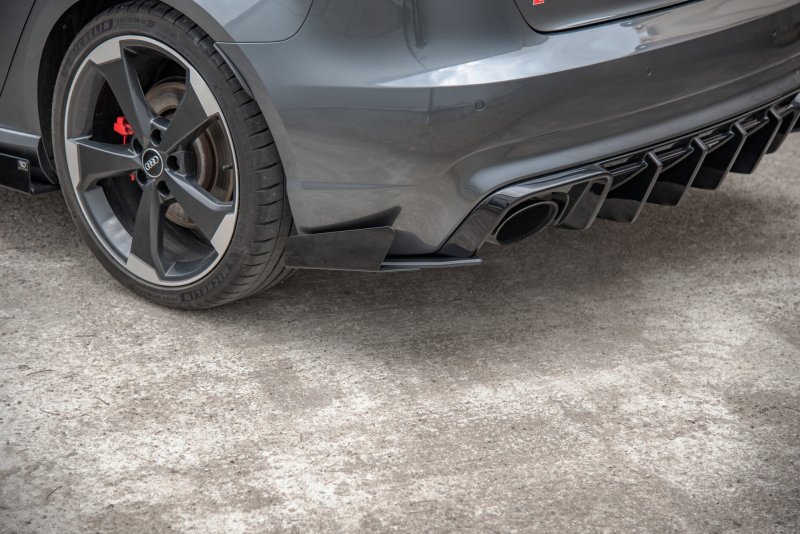 Maxton Racing Heck Ansatz Flaps Diffusor +Flaps für Audi RS3 8V Sportback schwarz Hochglanz AURS38VCNC-RSD1B+RSF1-G