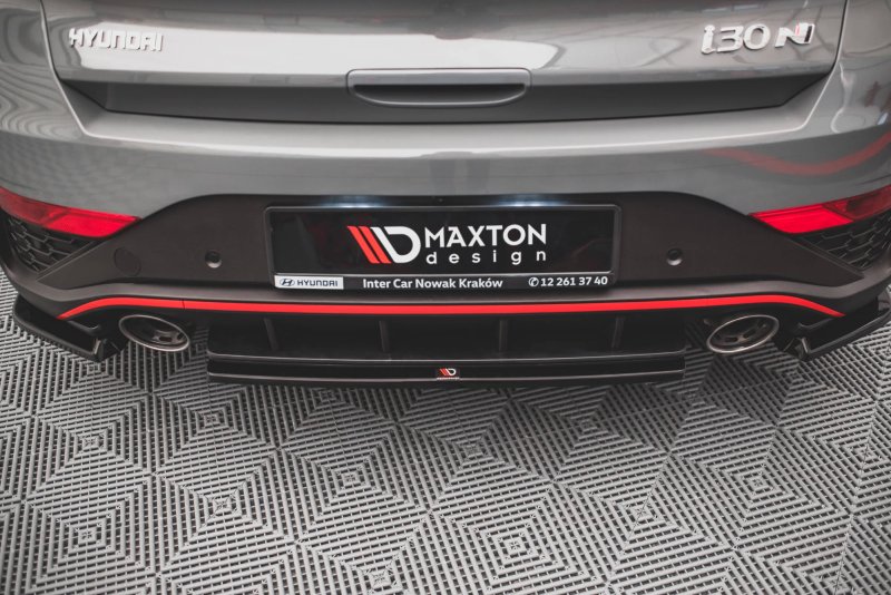 Maxton Mittlerer Diffusor Heck Ansatz für Hyundai I30 N Hatchback Mk3 Facelift schwarz Hochglanz HY-I30-3F-N-RD1-G