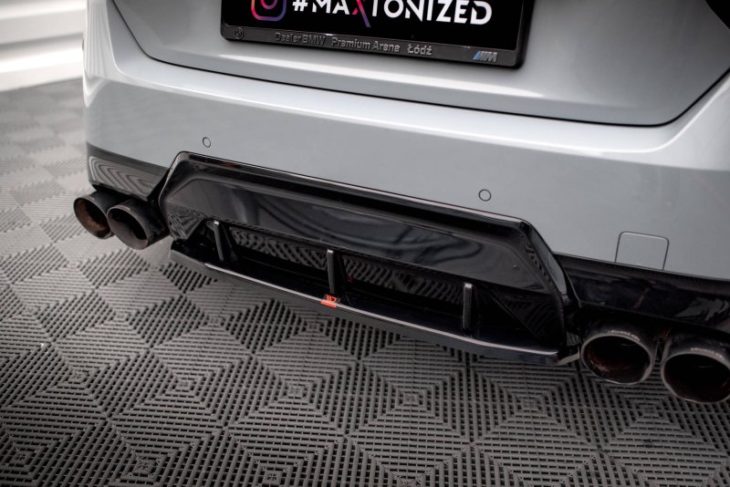 Maxton Mittlerer Diffusor Heck Ansatz für BMW 2 Coupe M240i G42 schwarz Hochglanz BM-2-42-M-RD1-G