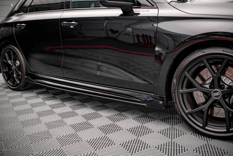 Maxton Street Pro Seitenschweller Ansatz für + Flaps Audi RS3 Sportback 8Y schwarz Hochglanz AURS38YCNC-SD1B+SRF1-G