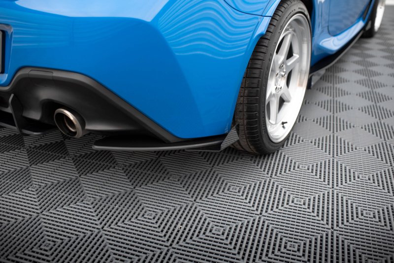 Maxton Street Pro Heck Ansatz Flaps Diffusor V.1 + Flaps Toyota GR86 Mk1 schwarz Hochglanz TOGR861CNC-RSD1B+RSF1-G