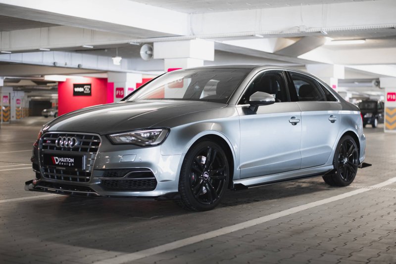 Maxton Front Flaps Audi S3 / A3 S-Line Limousine 8V schwarz Hochglanz AUS33SCNC-FSF1-G