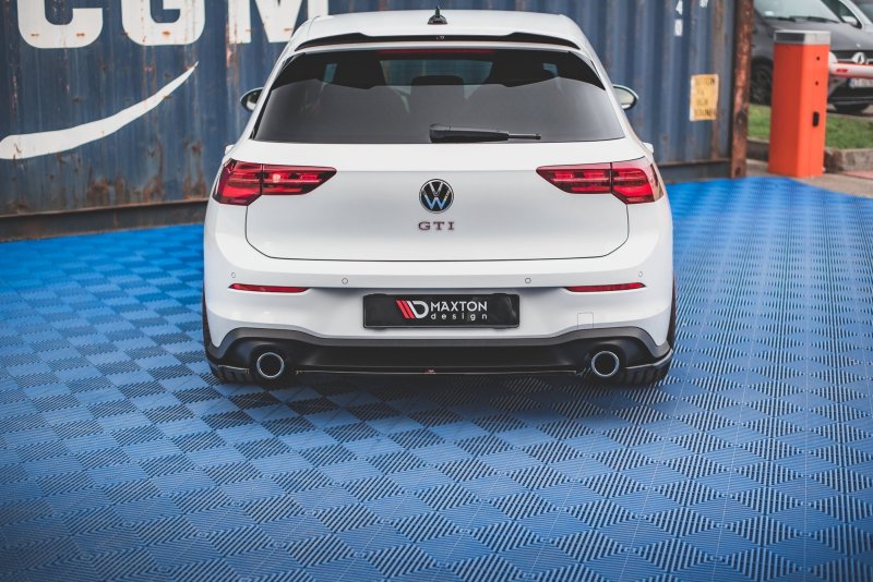 Maxton Mittlerer Diffusor Heck Ansatz für Volkswagen Golf 8 GTI schwarz Hochglanz VW-GO-8-GTI-RD1-G