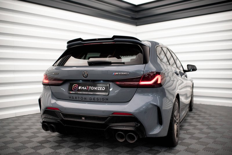 Maxton Spoiler CAP V.1 für BMW M135i F40 schwarz Hochglanz BM-1-40-M-CAP3-G