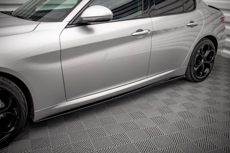 Maxton Seitenschweller Ansatz für Alfa Romeo Giulia Sport schwarz Hochglanz AL-GI-1-SPORT-SD1-G