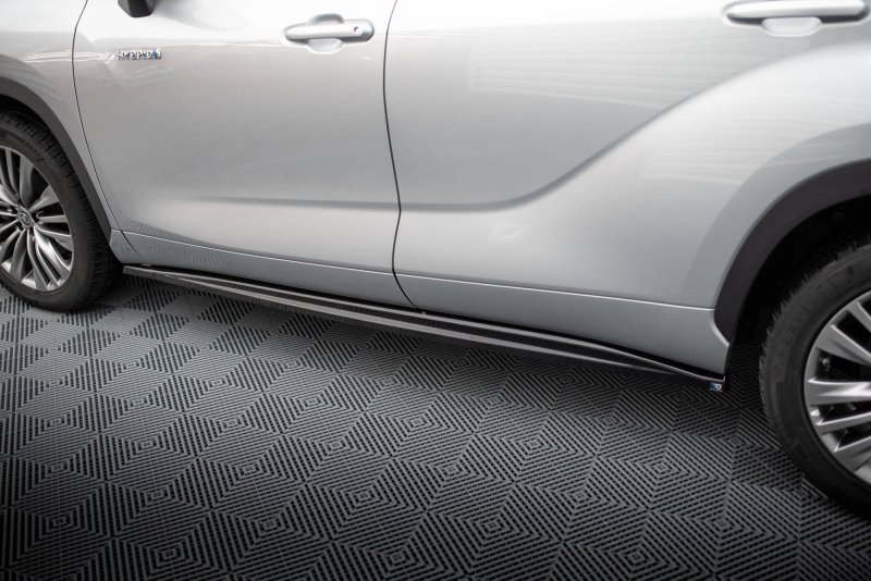 Maxton Seitenschweller Ansatz für Toyota Highlander Mk4 schwarz Hochglanz TO-HL-3-SD1-G