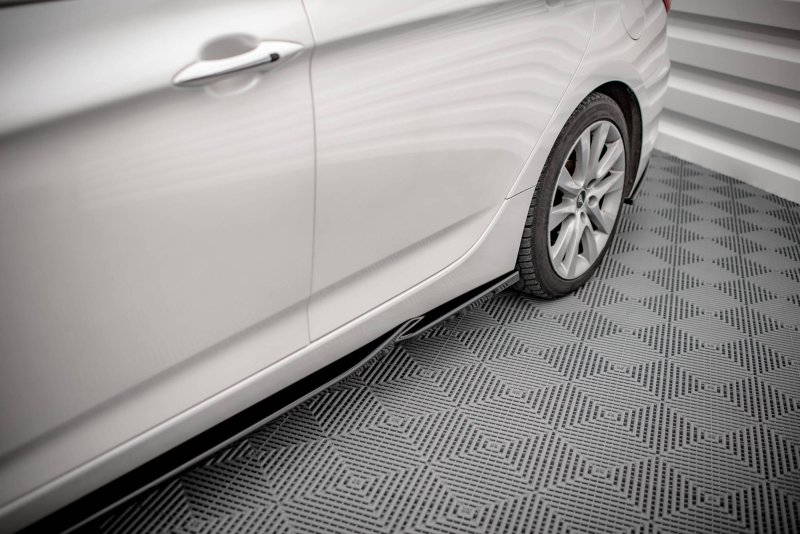 Maxton Seitenschweller Ansatz für Hyundai I40 Mk1 schwarz Hochglanz HY-I40-1-SD1-G
