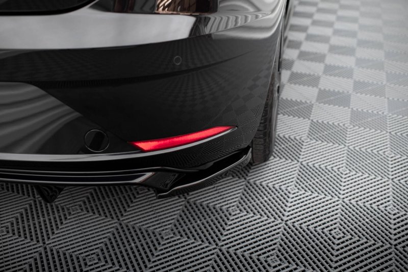 Maxton Heck Ansatz Flaps Diffusor V.2 Seat Leon Hatchback Mk3 Facelift schwarz Hochglanz SE-LE-3F-RSD2-G