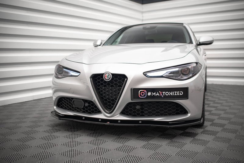 Maxton Front Ansatz V.1 für Alfa Romeo Giulia Sport schwarz Hochglanz AL-GI-1-SPORT-FD1-G