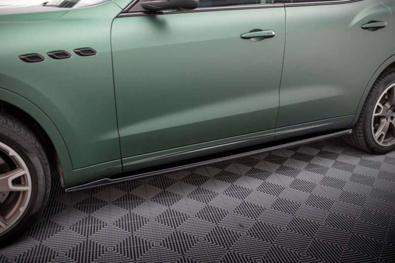 Maxton Seitenschweller Ansatz für Maserati Levante Mk1  schwarz Hochglanz MS-LE-1-SD1-G
