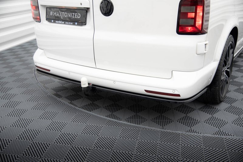 Maxton Mittlerer Cup Diffusor Heck Ansatz VW T6 Long Facelift schwarz Hochglanz VW-T6F-LONG-RD1-G