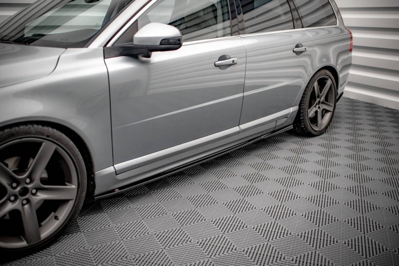 Maxton Seitenschweller Ansatz für Volvo V70 Mk3 Carbon Look VO-V70-3-SD1-C
