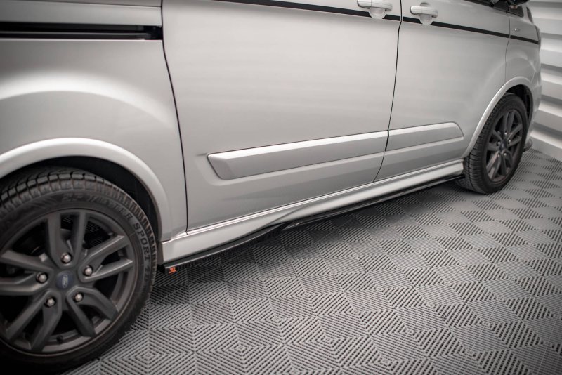 Maxton Seitenschweller Ansatz für Ford Transit Custom ST-Line Mk1 Facelift schwarz Hochglanz FO-TRC-1F-STLINE-SD1-G