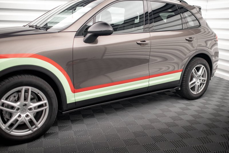 Maxton Seitenschweller Ansatz für Porsche Cayenne Mk2 schwarz Hochglanz PO-CAY-2-SD1-G
