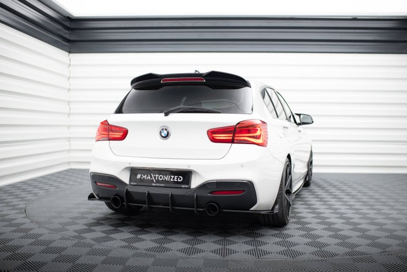 Maxton Spoiler CAP Abrisskante 3D BMW 1er M-Paket / M140i / Standard F20 schwarz Hochglanz BM-1-F20F-M-CAP3D1-G