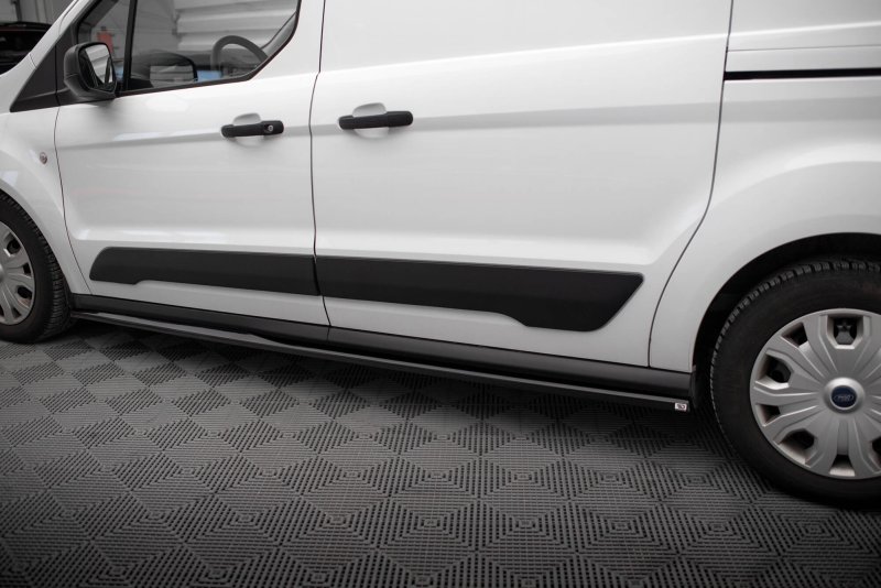 Maxton Seitenschweller Ansatz Ford Transit Connect L2 Mk2 Facelift schwarz Hochglanz FO-TR-CON-3-SD1-G