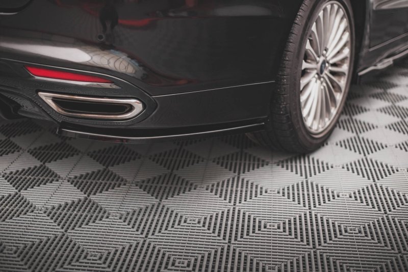 Maxton Heck Ansatz Flaps Diffusor für Ford Mondeo Mk5 schwarz Hochglanz FO-MO-5-RSD1-G