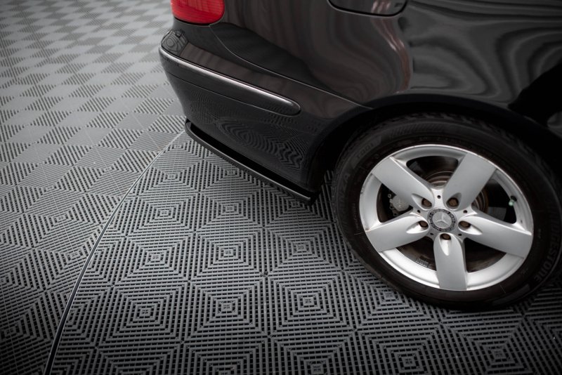 Maxton Heck Ansatz Flaps Diffusor V.1 für Mercedes-Benz CLK W209 schwarz Hochglanz ME-CLK-209-RSD1-G