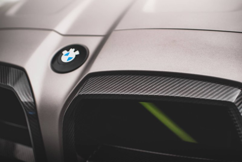 Maxton Carbon Fiber Front Grill + License Plate Holder Base BMW M4 G82  / M3 G80 CF-BM-4-G82-M-G1-245V-P