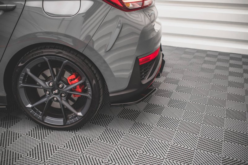 Maxton Heck Ansatz Flaps Diffusor V.2 für Hyundai I30 N Hatchback Mk3 Facelift schwarz Hochglanz HY-I30-3F-N-RSD2-G