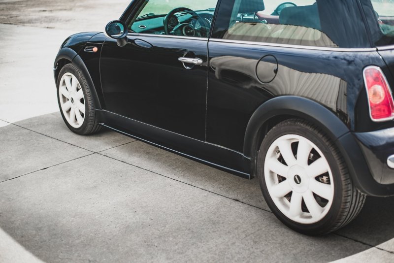 Maxton Seitenschweller Ansatz für Mini Cooper / One R50 schwarz Hochglanz MC-ONE-1-SD1-G