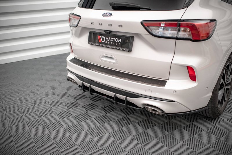 Maxton Street Pro Heckschürze für Ford Kuga ST-Line Mk3 FOKU3STLINECNC-RS1B+BRBI
