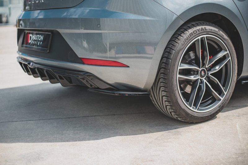 Maxton Heck Ansatz Flaps Diffusor für SEAT Leon Mk3 FR Facelift schwarz Hochglanz SE-LE-3F-FR-RSD1-G