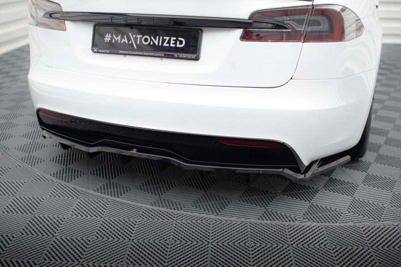 Maxton Mittlerer Cup Diffusor Heck Ansatz V.2 Tesla Model S Plaid Mk1 Facelift schwarz Hochglanz TE-MODELS-1F2-PL-RD2G+RD3-G