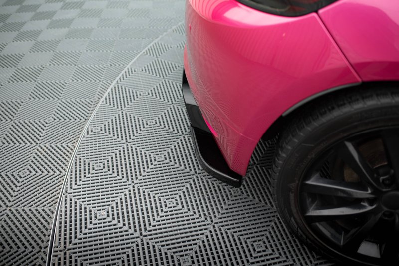 Maxton Heck Ansatz Flaps Diffusor V.2 VW Scirocco Mk3 schwarz Hochglanz VW-SC-3-RSD2-G