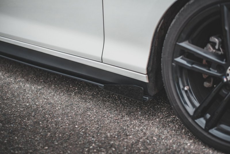 Maxton Side Flaps BMW 1er F20 M135i / M140i / M-Paket schwarz Hochglanz BM1F20FMCNC-SRF1-G