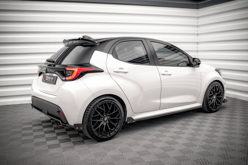 Maxton Seitenschweller Ansatz für V.1 für + Flaps Toyota Yaris Mk4 TO-YA-4-SD1G+S