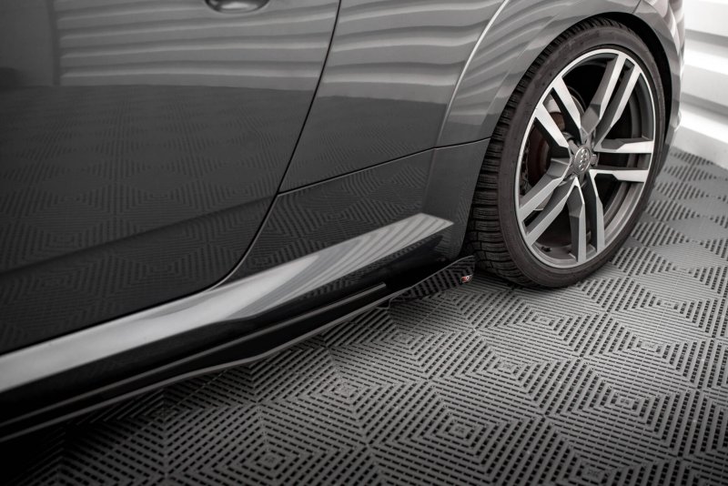 Maxton Side Flaps Audi TT S / S-Line 8S schwarz Hochglanz AUTT3SLINECNC-SF1-G