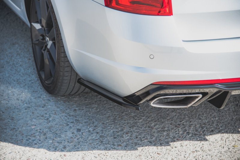 Maxton Heck Ansatz Flaps Diffusor V.2 für Skoda Octavia RS Mk3/Mk3 FL Hatchback/Kombi  schwarz Hochglanz SK-OC-3-RS-RSD2-G