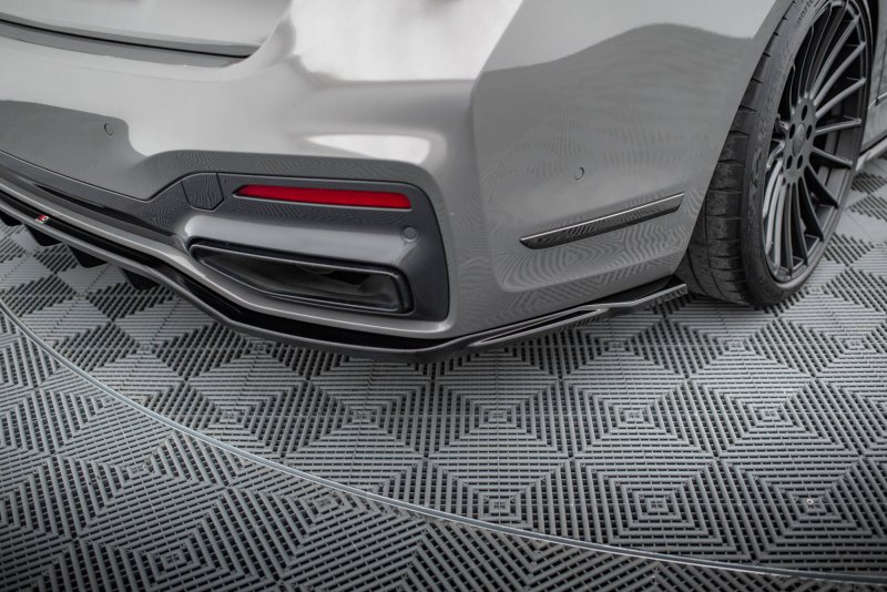 Maxton Mittlerer Cup Diffusor Heck Ansatz V.2 BMW 7 M-Paket G11 / G12 Facelift schwarz Hochglanz BM-7-11F-MPACK-RD3G+RD4-G