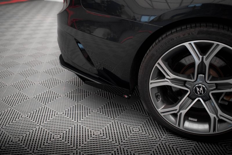 Maxton Street Pro Heck Ansatz Flaps Diffusor + Flaps Kia Stinger GT / GT-Line Mk1 schwarz Hochglanz KIST1GTLINECNC-RSD1B+RSF1-G