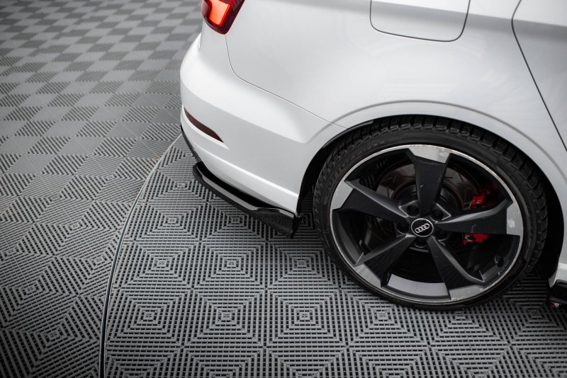 Maxton Heck Ansatz Flaps Diffusor V.3 Audi RS3 Limousine 8V Facelift schwarz Hochglanz AU-RS3-8VF-S-RSD3-G