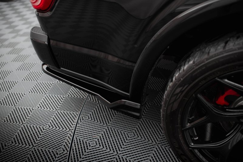 Maxton Mittlerer Cup Diffusor Heck Ansatz Shelby F150 Super Snake schwarz Hochglanz SH-F150-SS-RD1-G