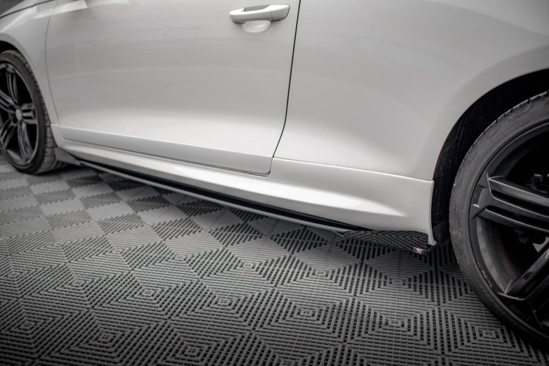 Maxton Street Pro Seitenschweller Ansatz + Flaps VW Scirocco R Mk3 schwarz Hochglanz VWSC3RCNC-SD2BRB+SF1-G