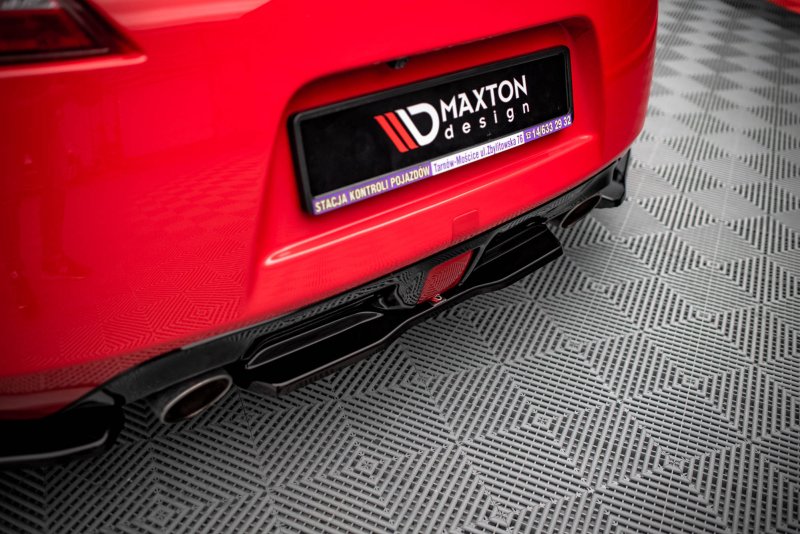 Maxton Mittlerer Diffusor Heck Ansatz V.2 für Nissan 370Z  schwarz Hochglanz NI-370F-RD1-G