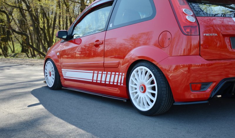Maxton Seitenschweller Ansatz für Ford Fiesta ST Mk6 schwarz Hochglanz FO-FI-6-ST-SD1-G