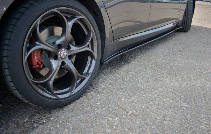 Maxton Seitenschweller Ansatz für ALFA ROMEO GIULIA VELOCE schwarz Hochglanz AL-GI-1-VEL-SD1-G