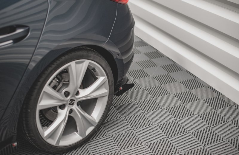 Maxton Racing Diffusor Heck Ansatz +Flaps für Seat Leon FR Hatchback Mk4 schwarz Hochglanz SELE4FRCNC-RS1B+RSF1-G