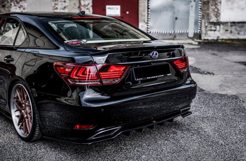 Maxton Spoiler CAP für Lexus LS Mk4 Facelift schwarz Hochglanz LE-LS-4F-CAP1-G