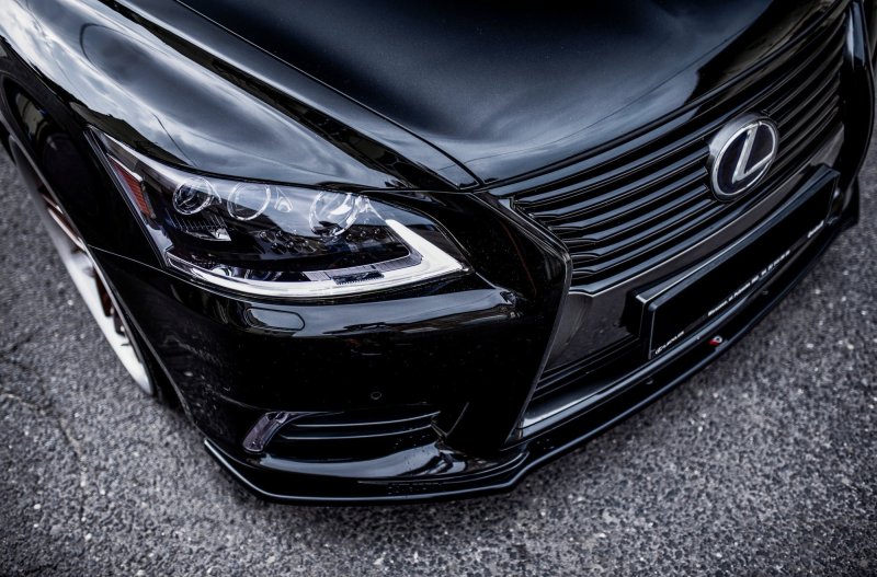 Maxton Front Ansatz für Lexus LS Mk4 Facelift schwarz Hochglanz LE-LS-4F-FD1-G