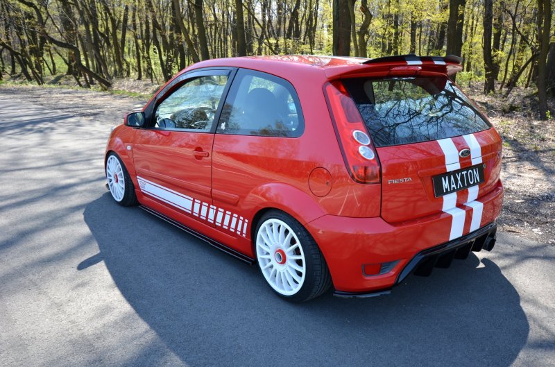 Maxton Seitenschweller Ansatz für Ford Fiesta ST Mk6 schwarz Hochglanz FO-FI-6-ST-SD1-G