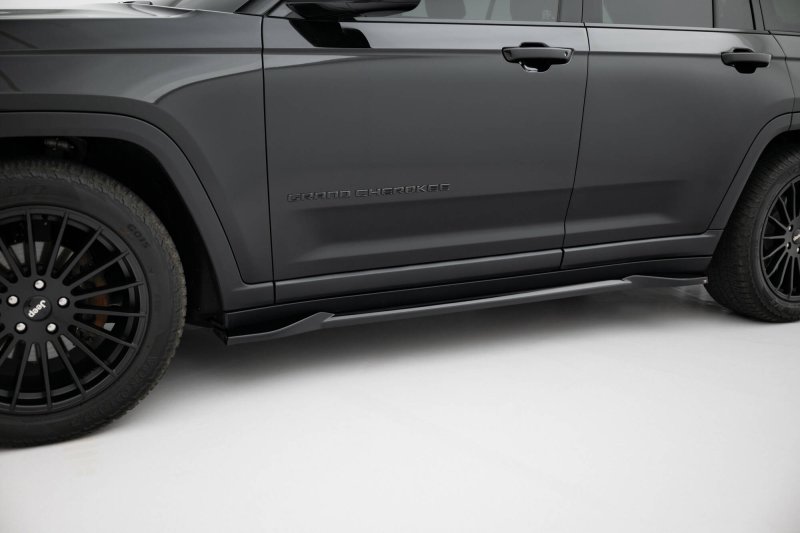 Maxton Seitenschweller Ansatz Jeep Grand Cherokee Trailhawk Mk5 schwarz Hochglanz JE-GC-5-TH-SD1-G