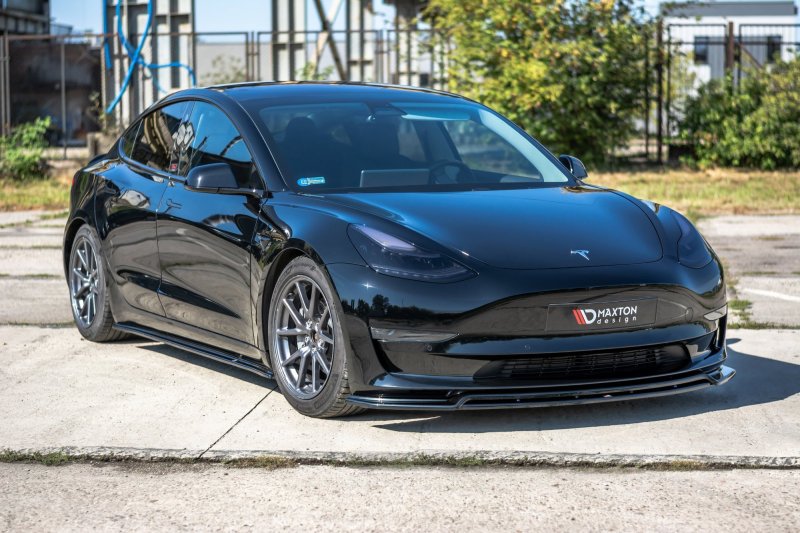 Maxton Front Ansatz V.2 für Tesla Model 3 schwarz Hochglanz TE-MODEL3-1-FD2R+FD2-G
