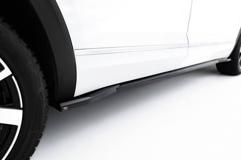 Maxton Seitenschweller Ansatz VW Atlas R-Line Mk1 Facelift 2 schwarz Hochglanz VW-AT-1F-RLINE-SD1-G
